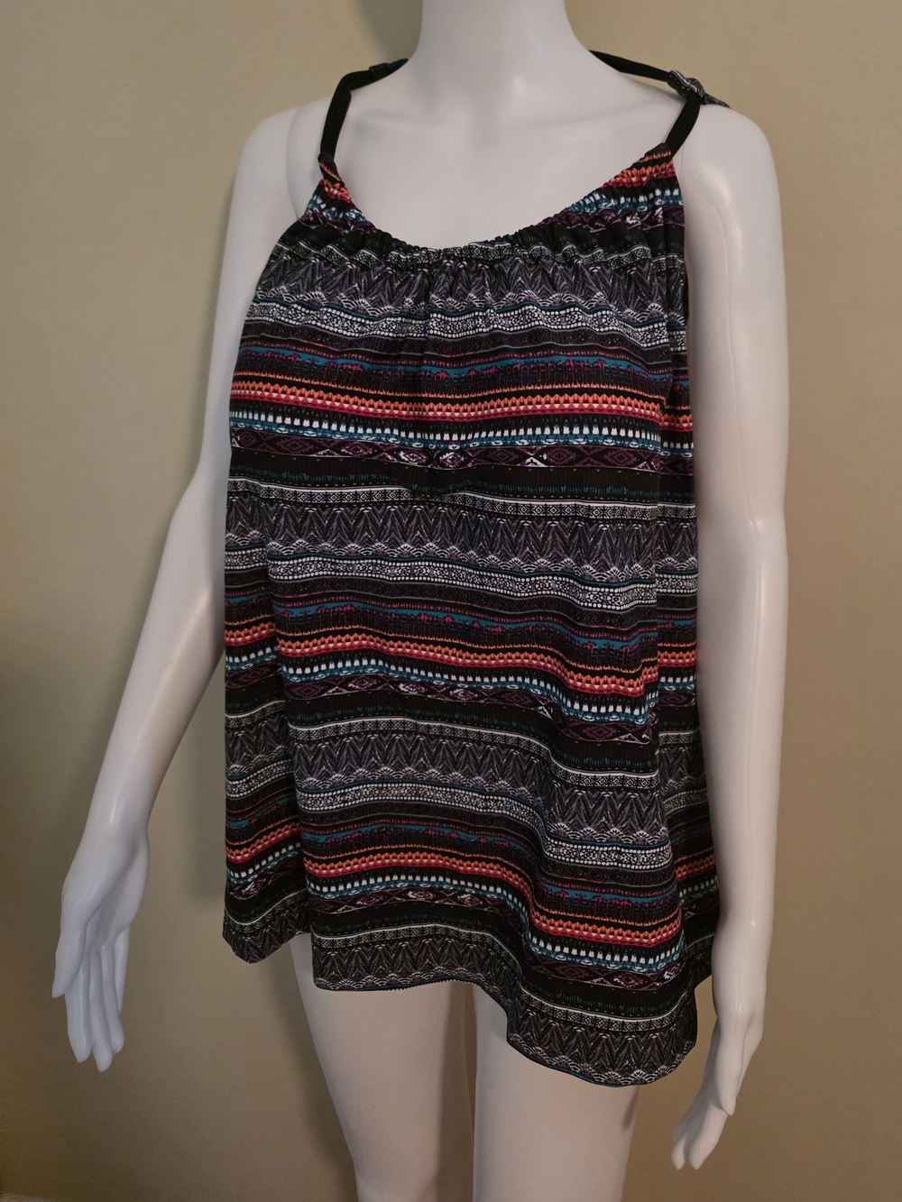 Kona Sol Multicolor Striped Women’s Size 26W Swim Tankini Top.